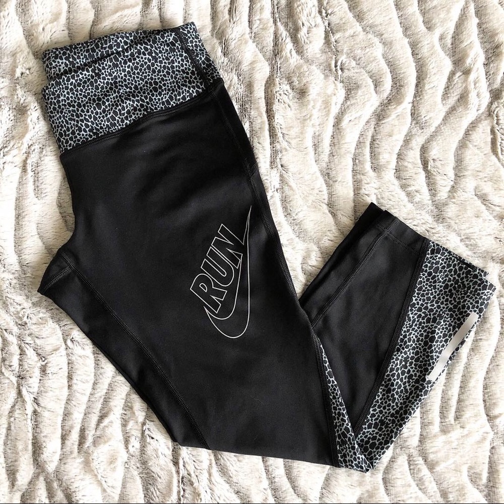 Nike cropped leggings